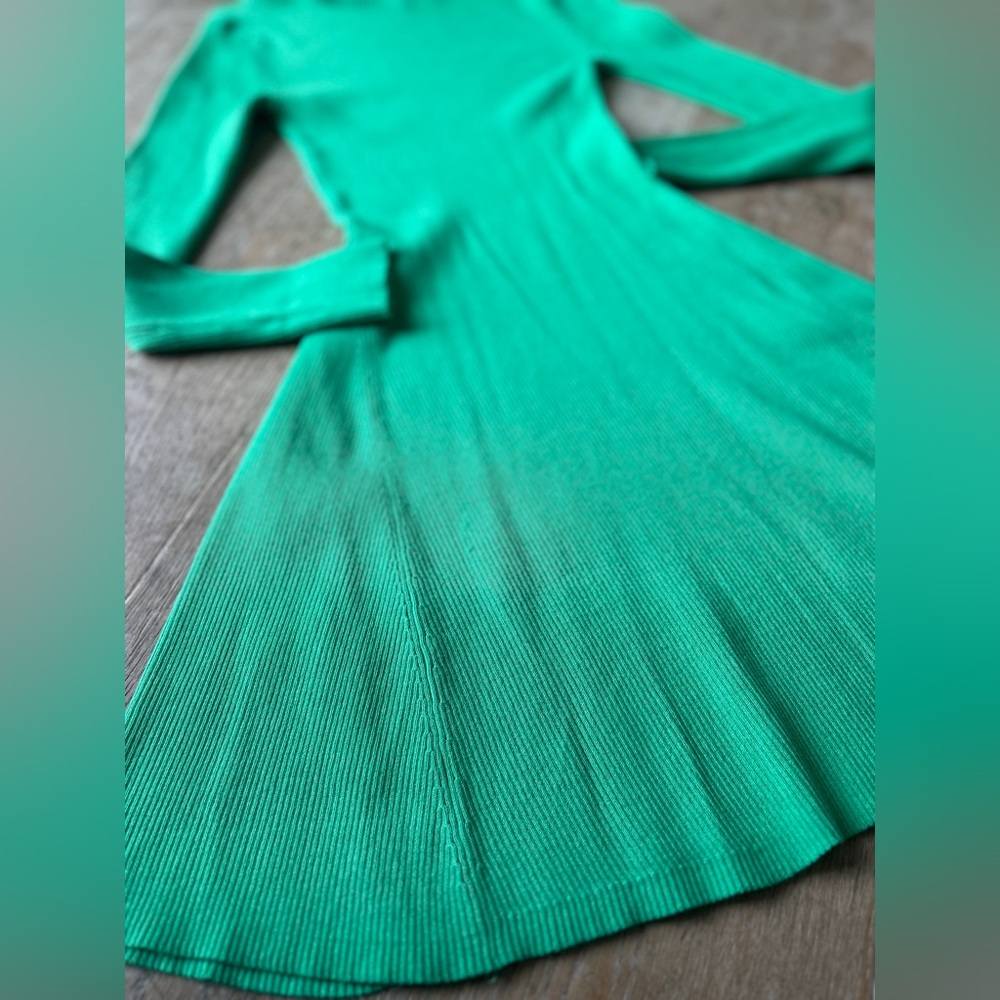 ☘️ Zara Vibrant Green Long Sleeve Dress Fit & Flare - Picture 4 of 7